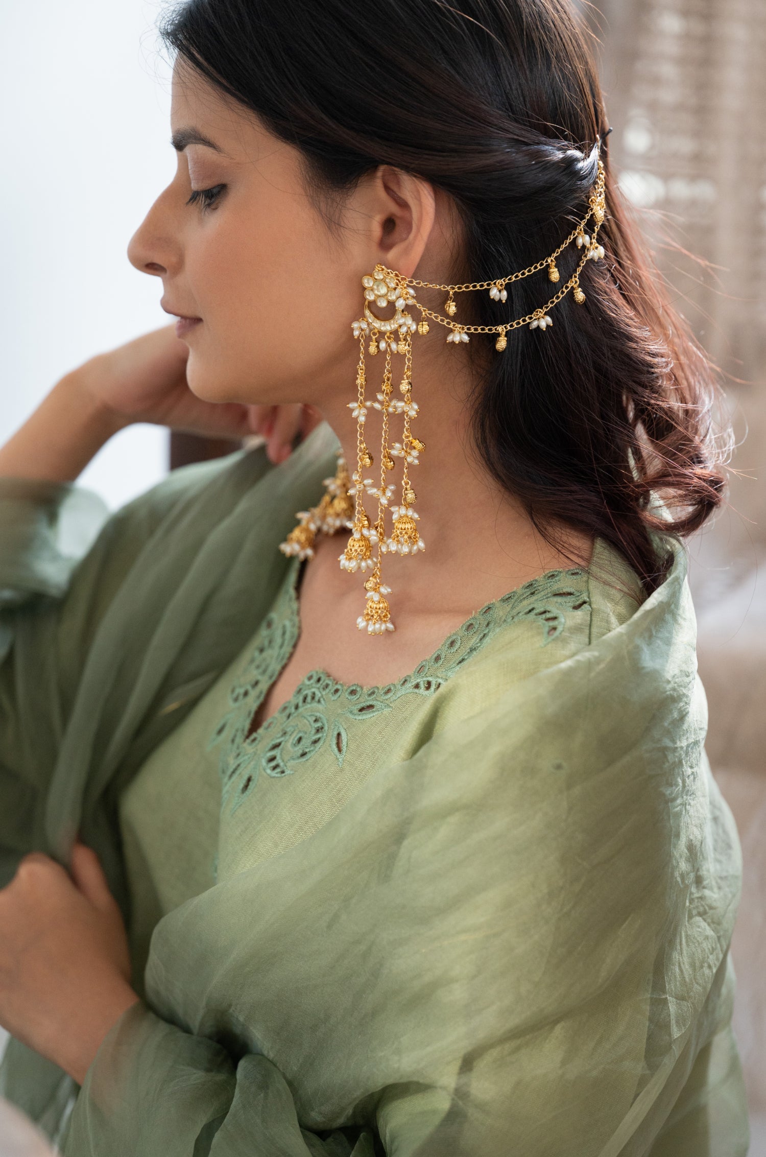 Anahita Kundan Kaan Chain Earrings