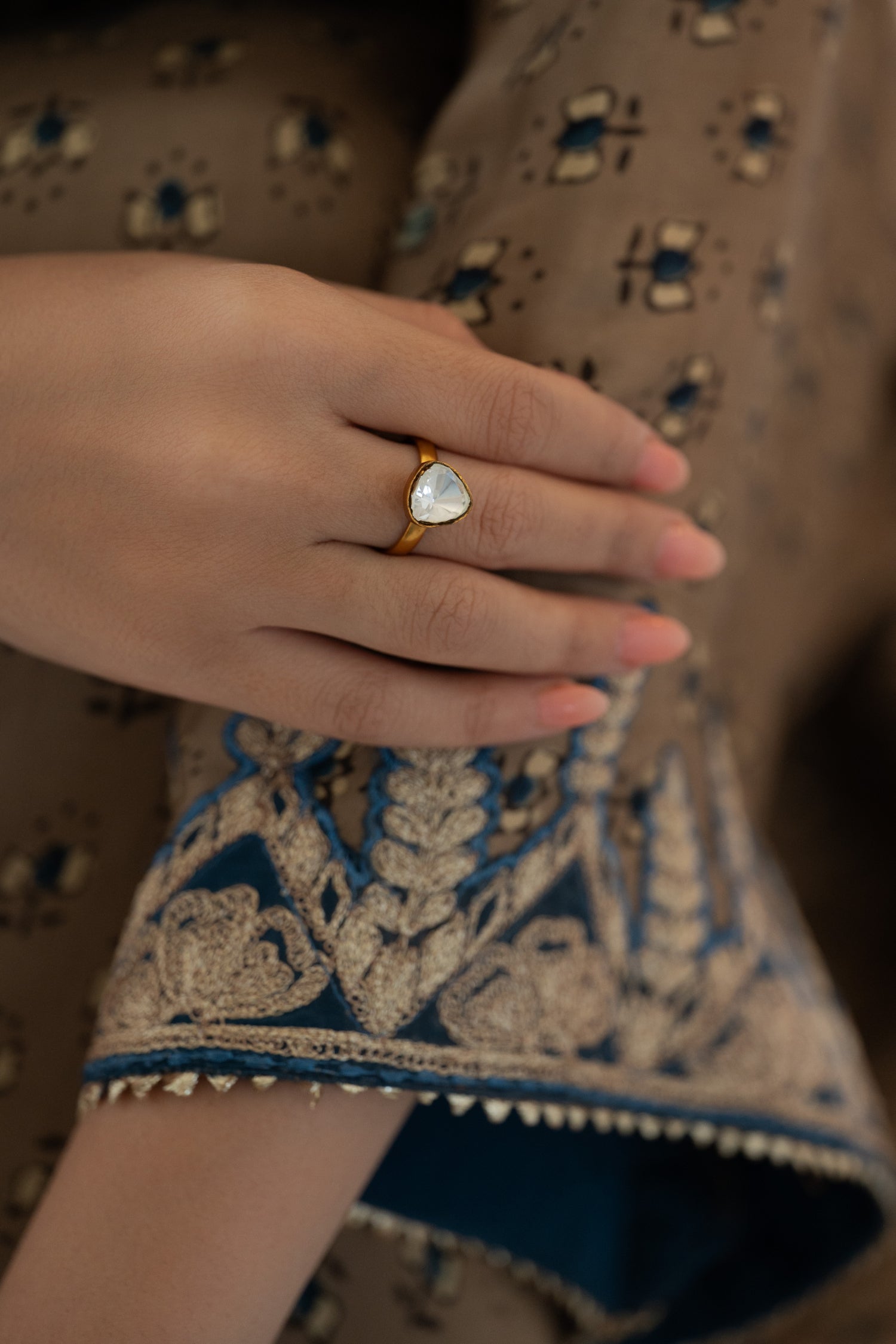 Avina Kundan Ring