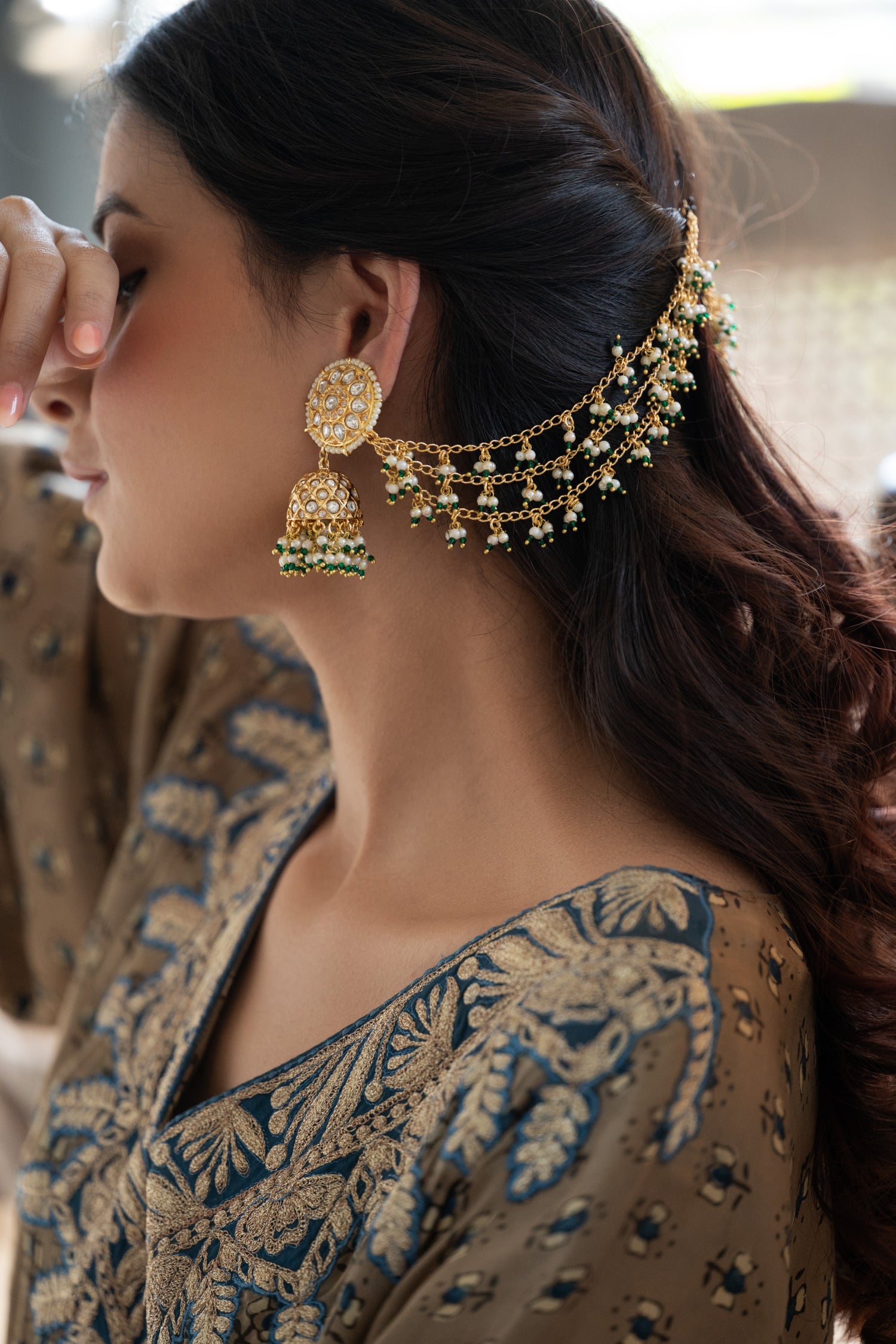 Warnika Kundan Kaan Chain Jhumka Earrings