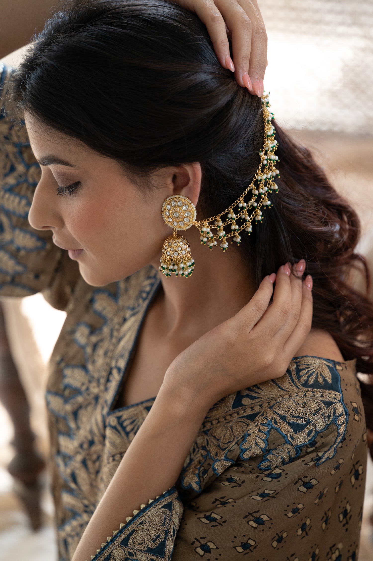 Warnika Kundan Kaan Chain Jhumka Earrings