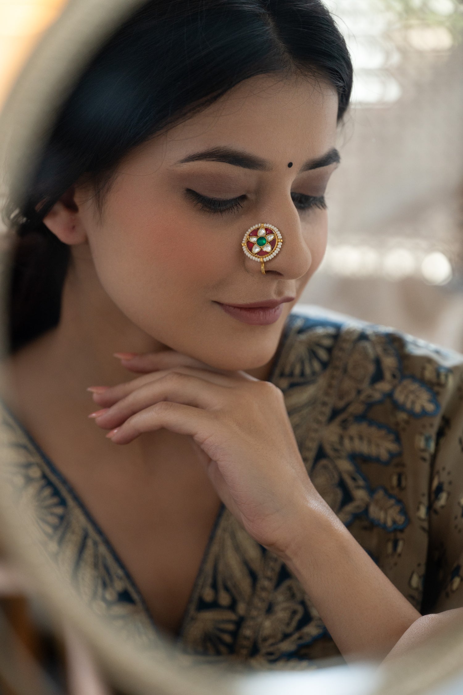 Arya Kundan Nosepin