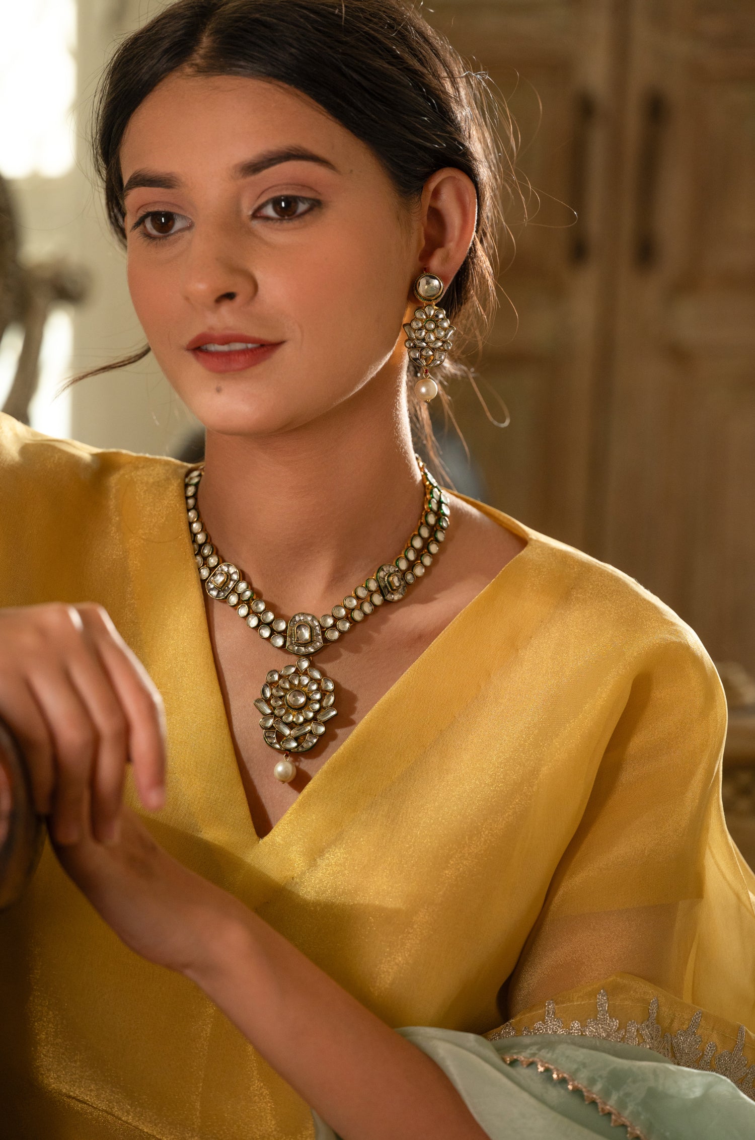 Ilaa Kundan Necklace Set