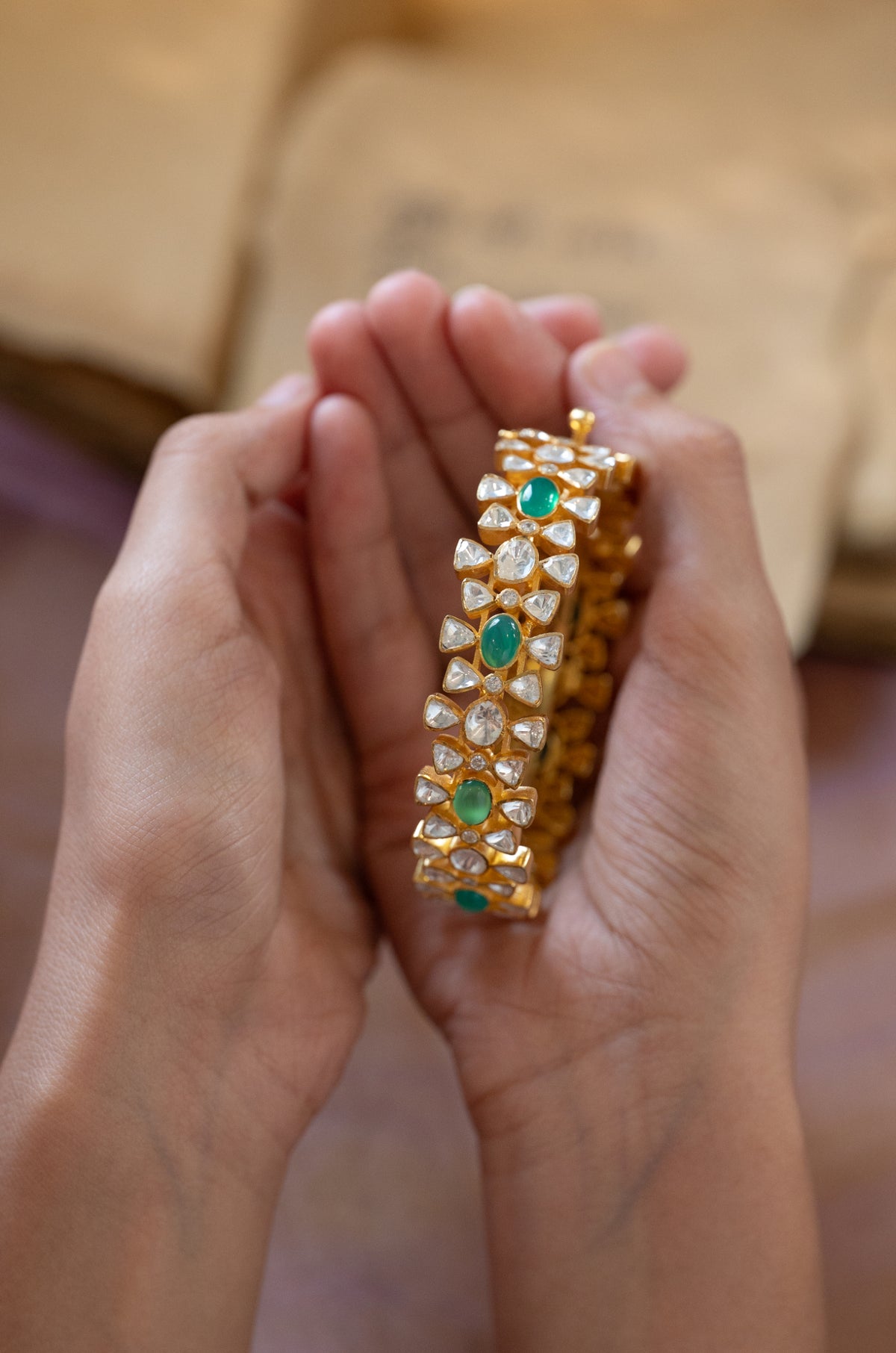 Mridula Polki Silver Bangle