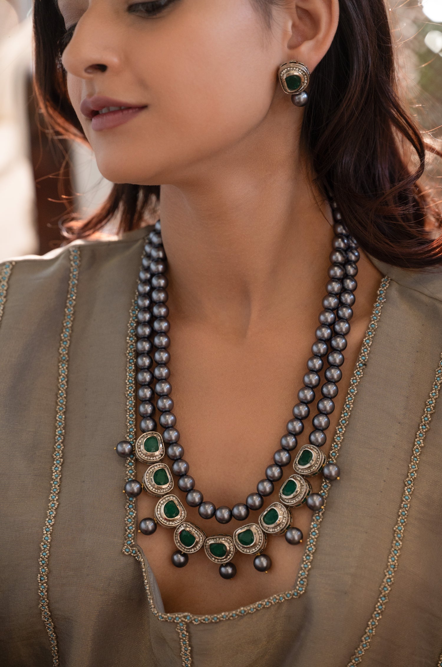 Riyana Green Pearls Necklace Set
