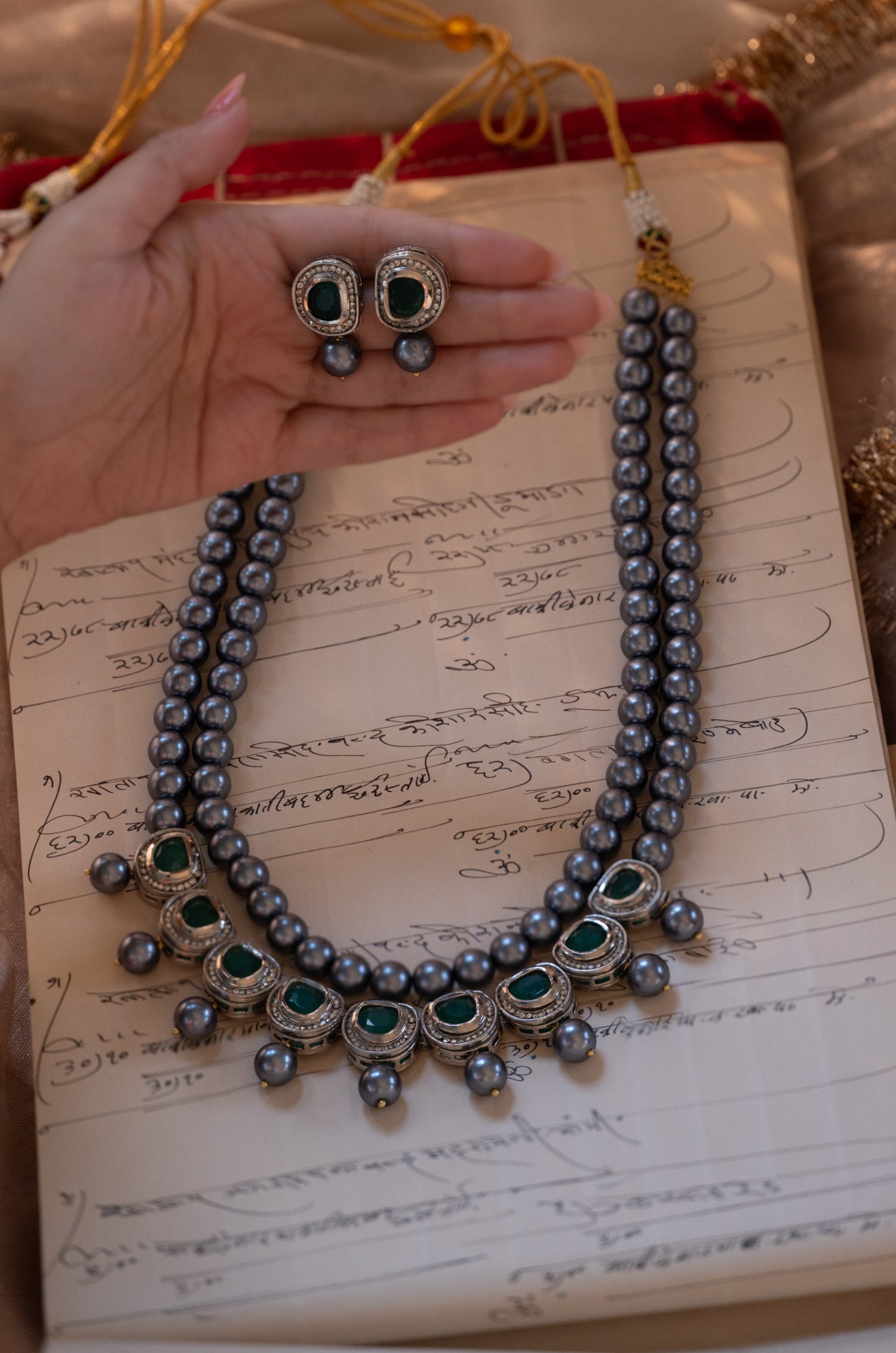 Riyana Green Pearls Necklace Set