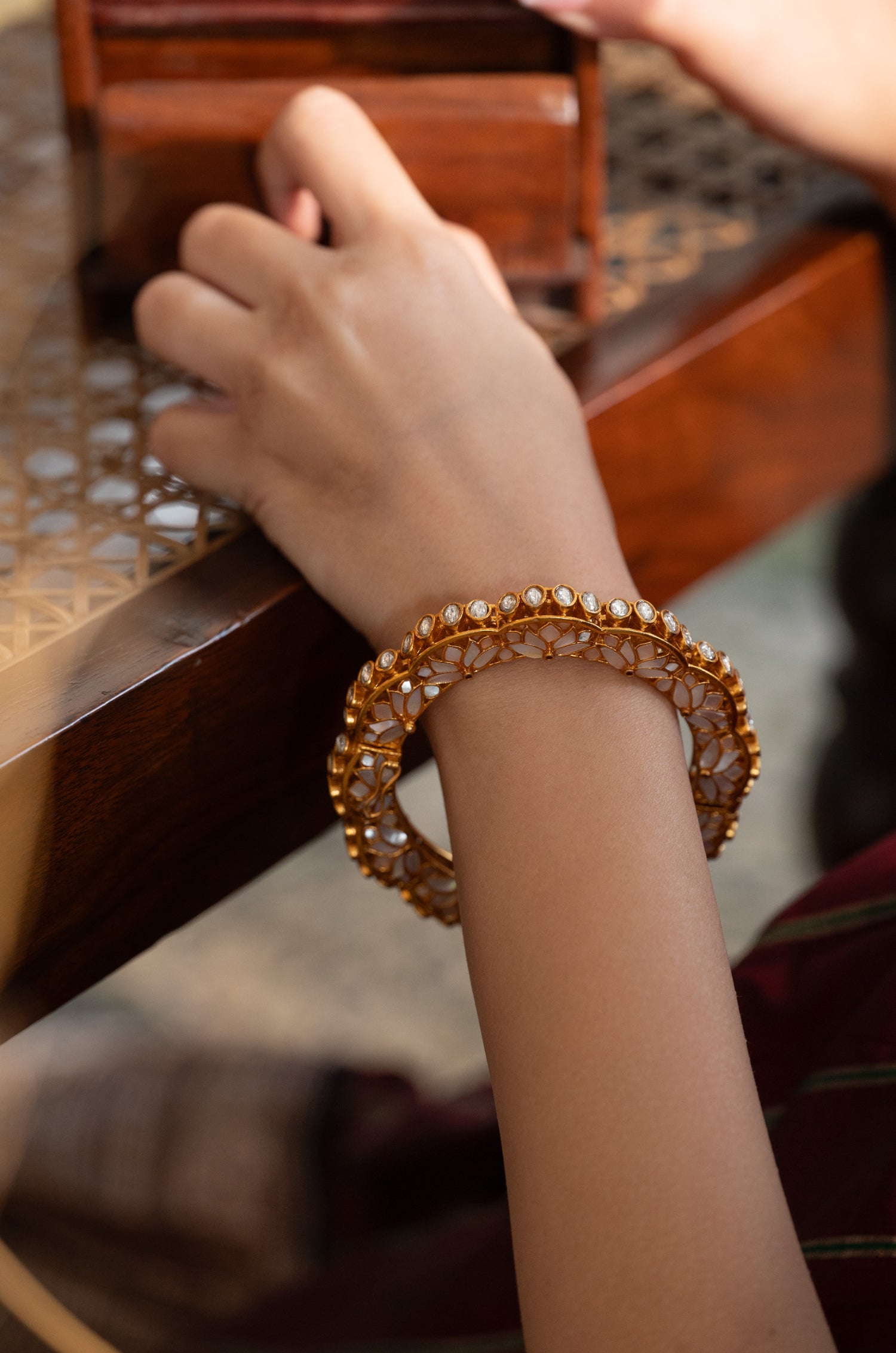 Tarini Mother Of Pearl Bangle