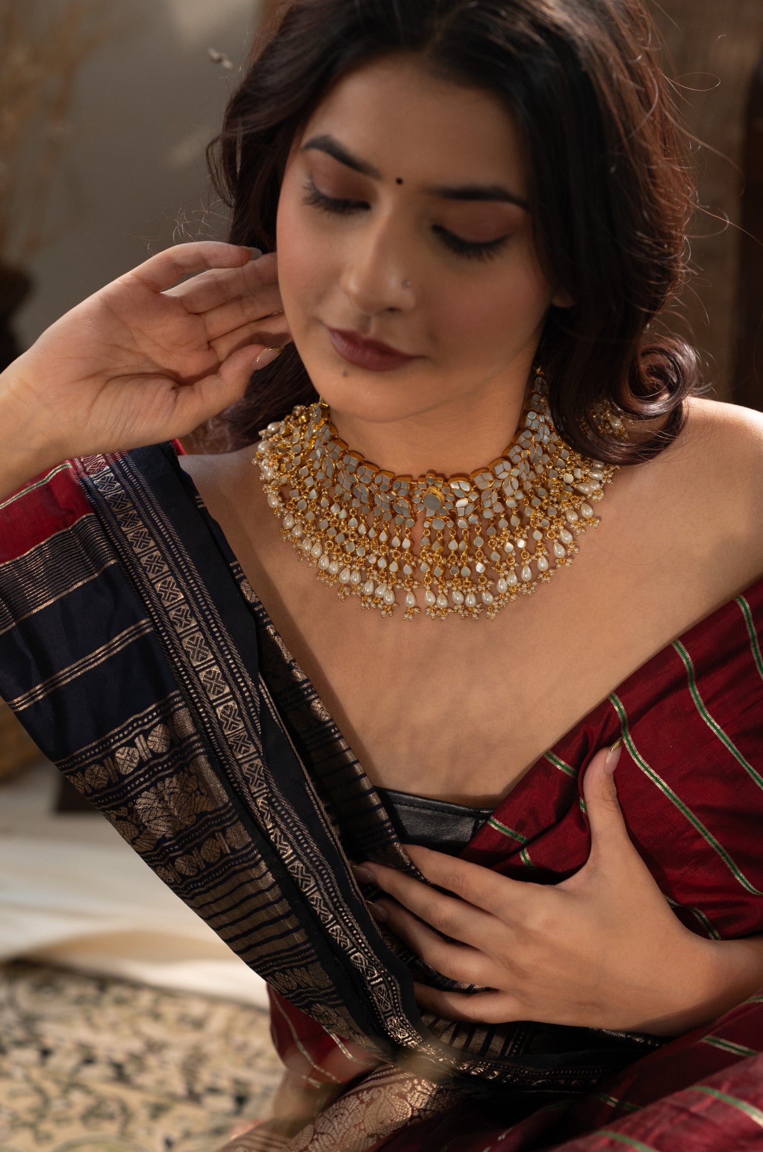 Irika Mother of Pearl Necklace Set