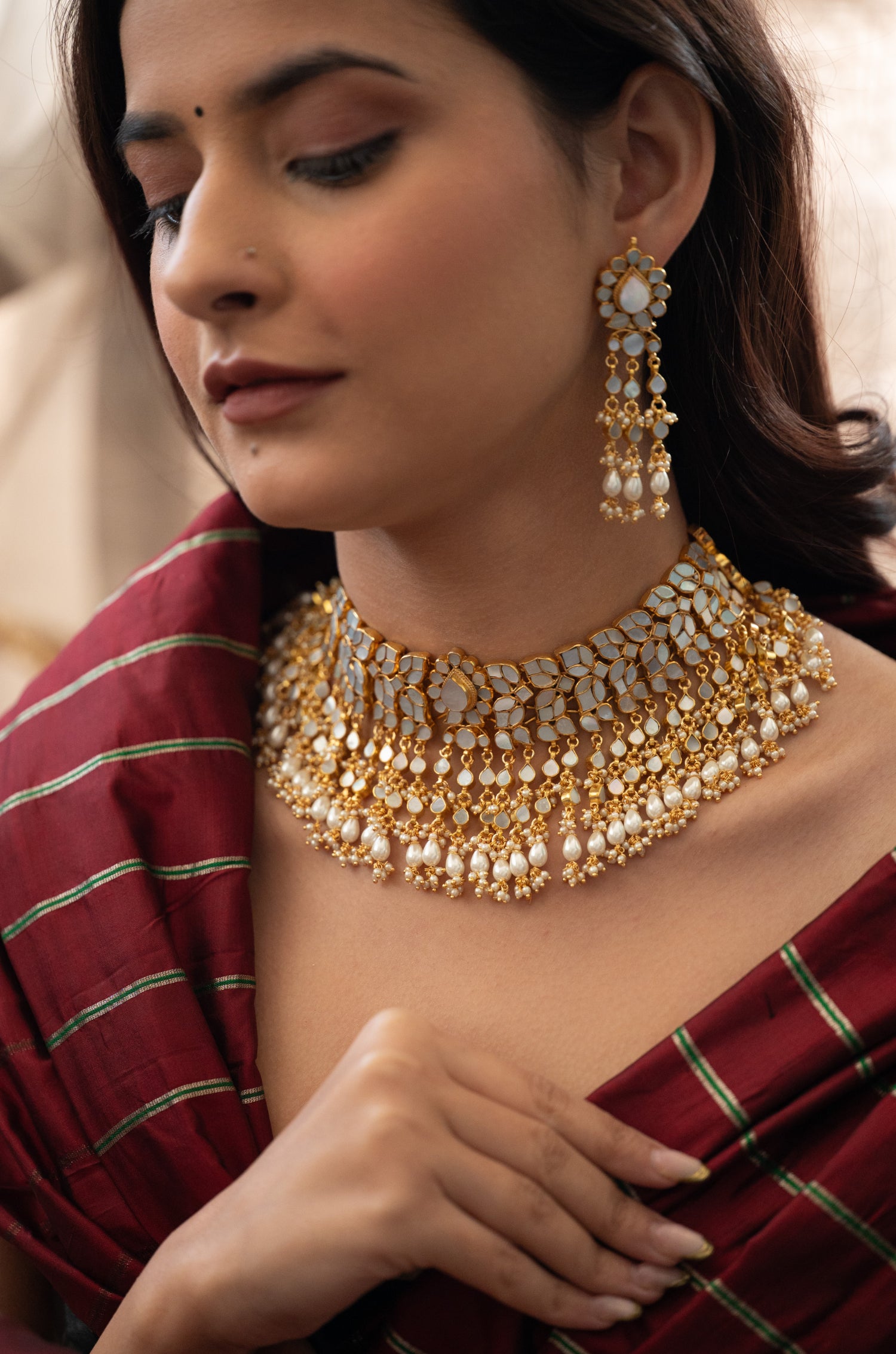 Irika Mother of Pearl Necklace Set