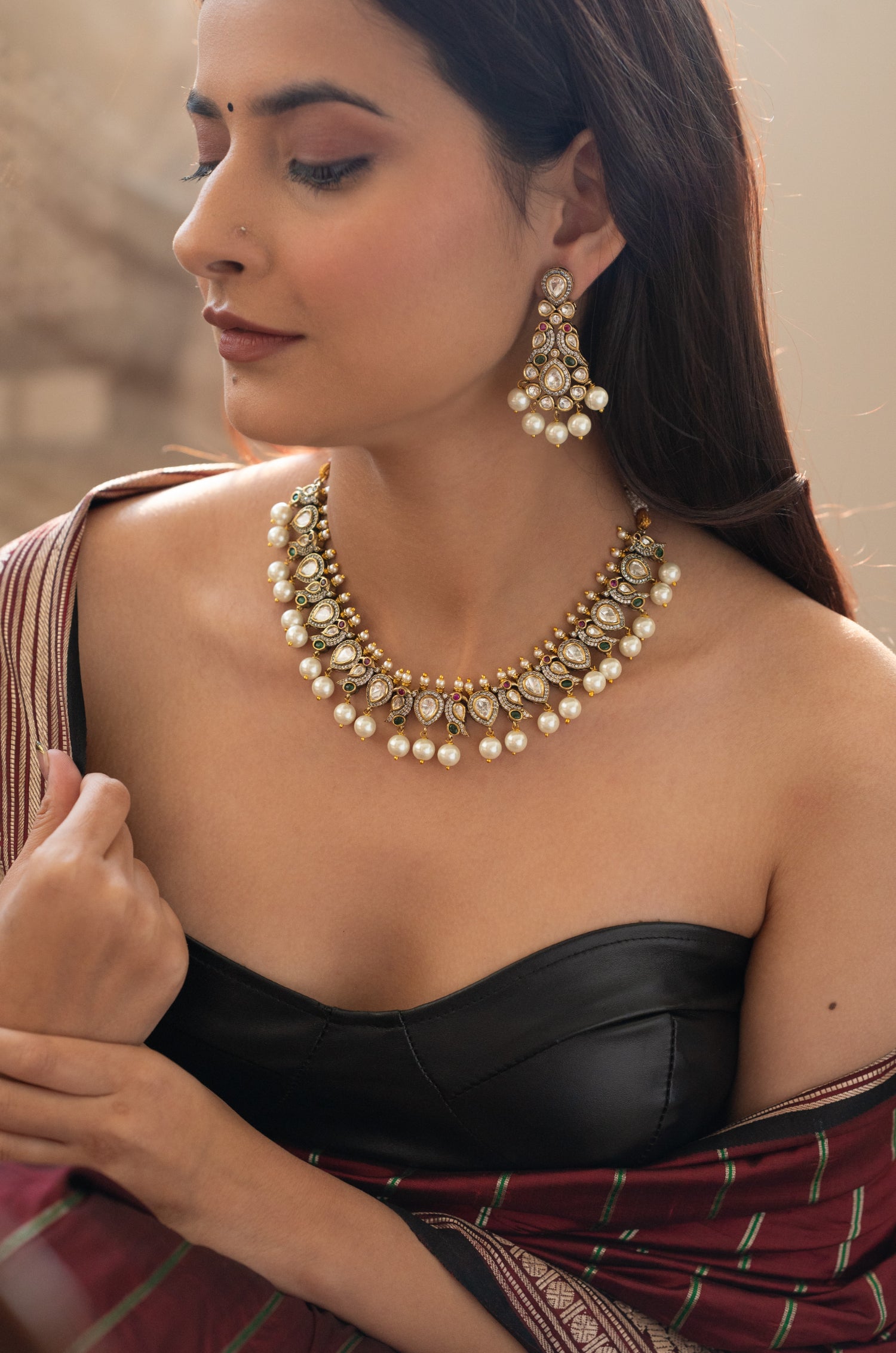 Eriliya Victorian Necklace Set