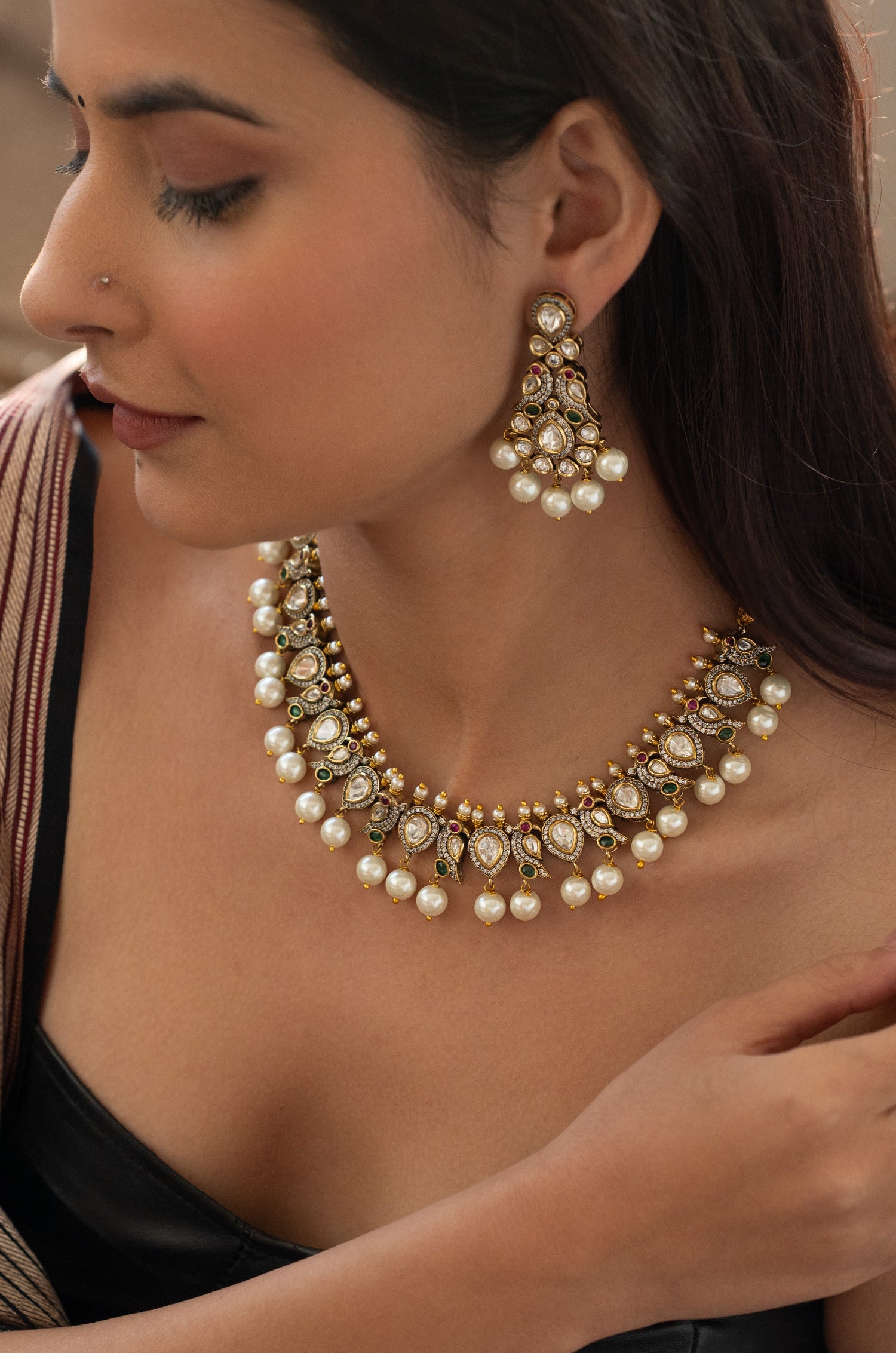 Eriliya Victorian Necklace Set