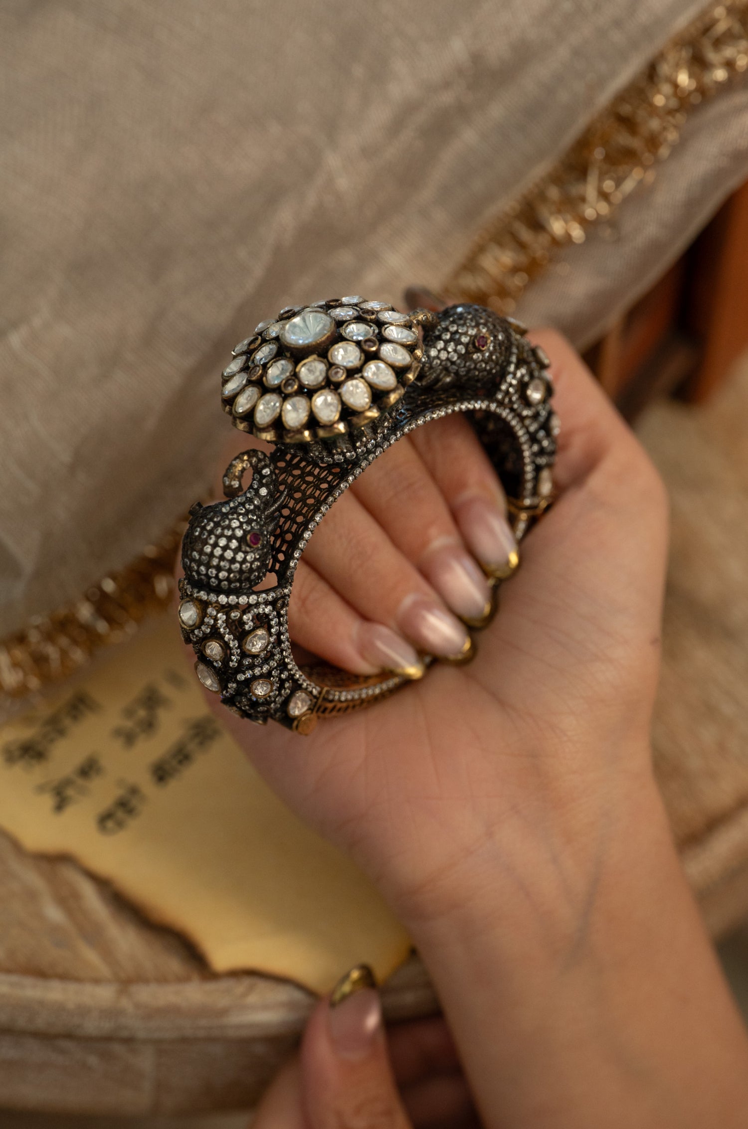 Noorie Polki Pacheli Bangle