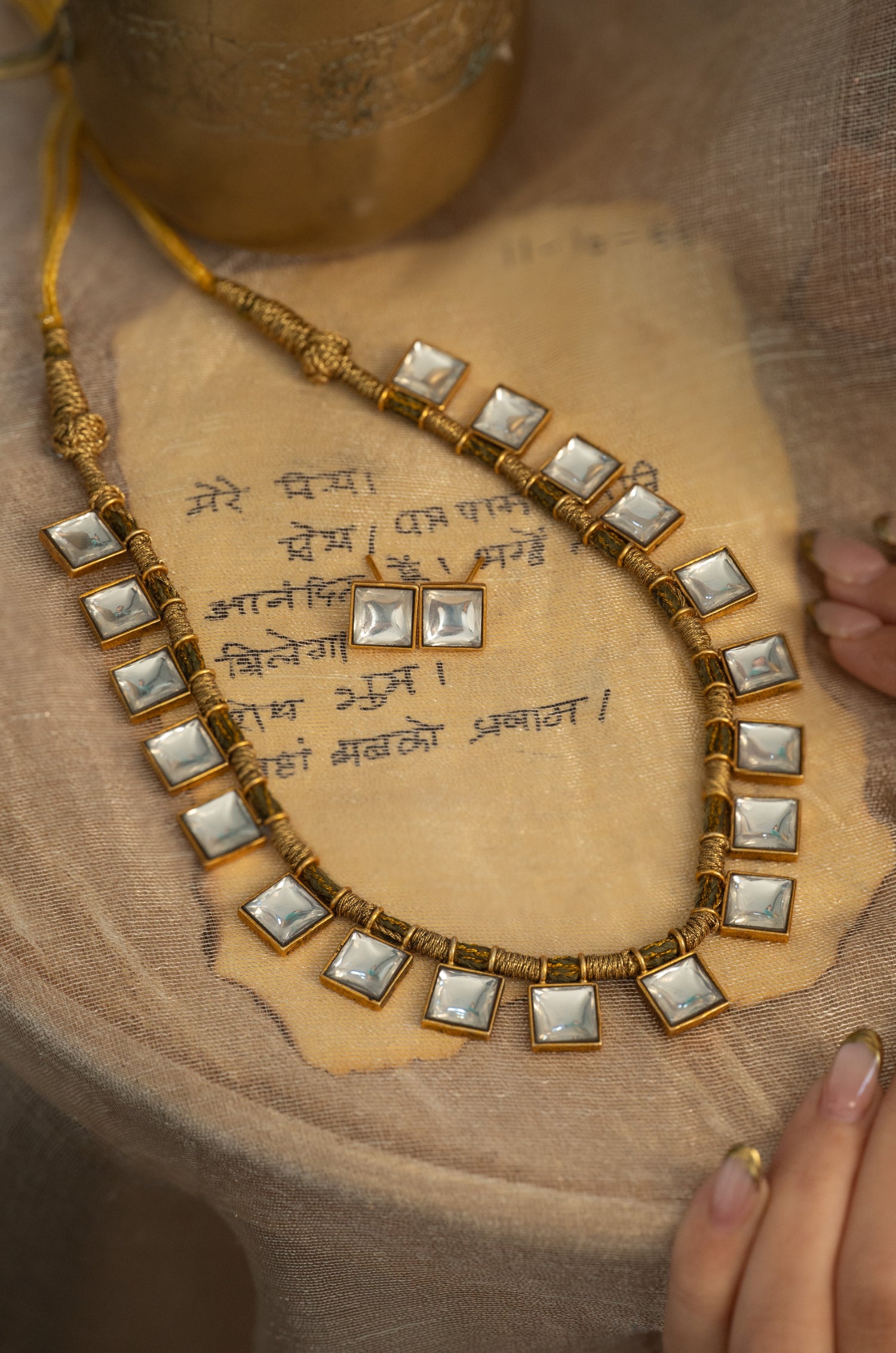 Mehreen Kundan Choker Necklace Set