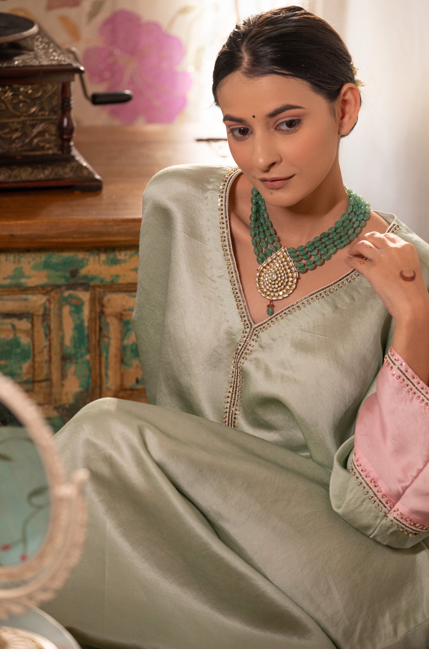 Akalia Floral Mint Kundan Necklace