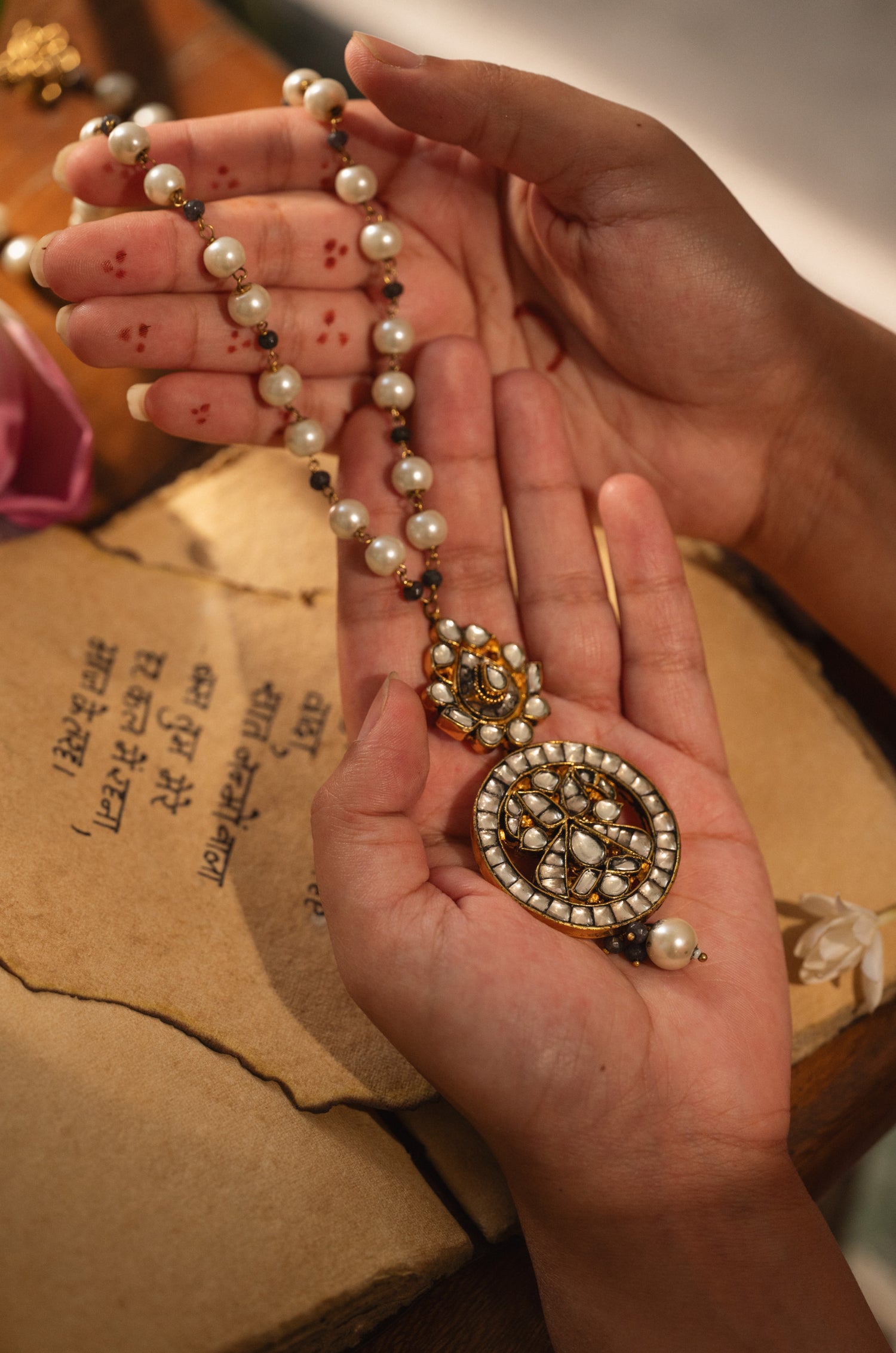 Indina Pearl Kundan Necklace