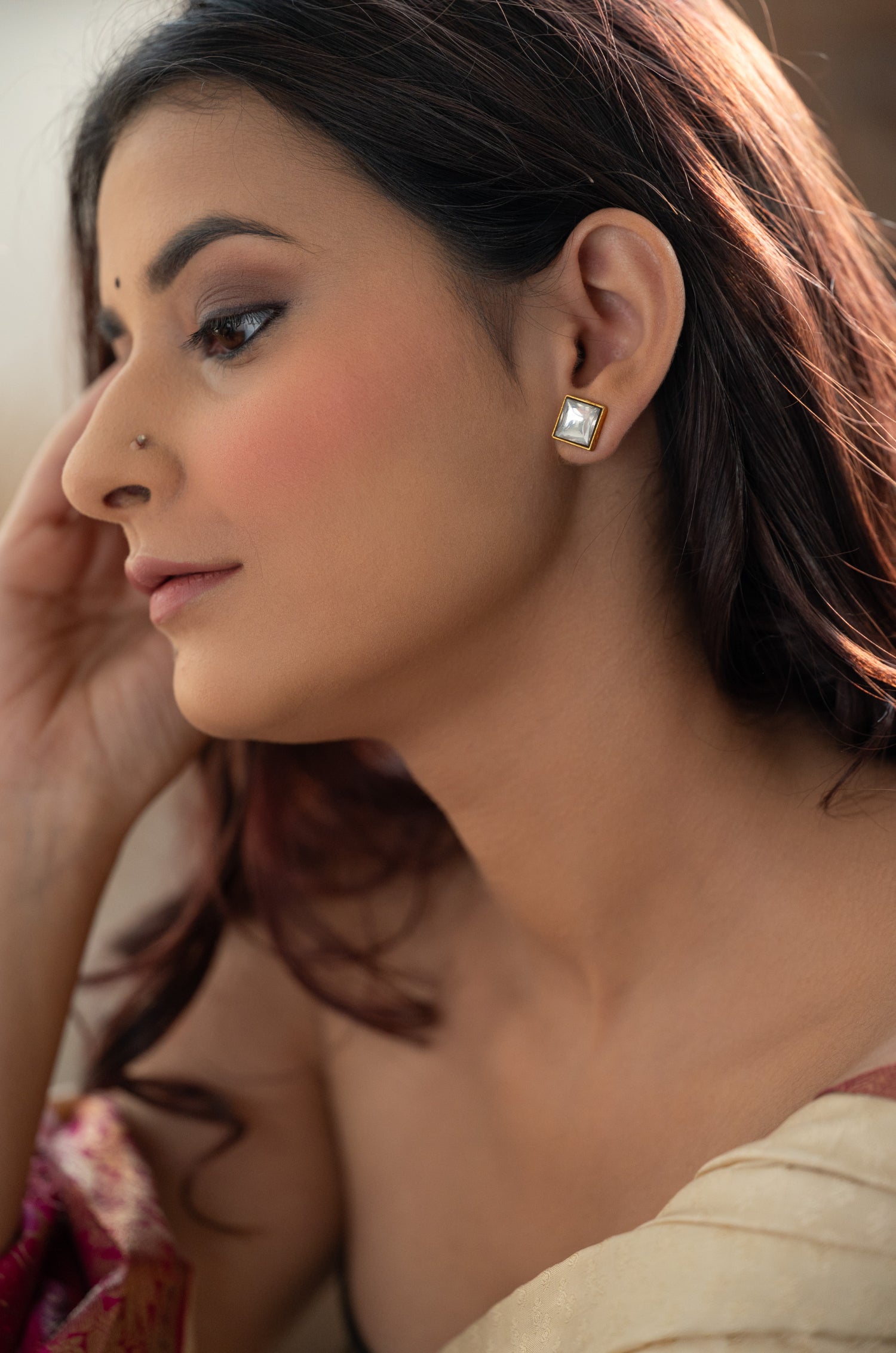Maanvi Kundan Studs