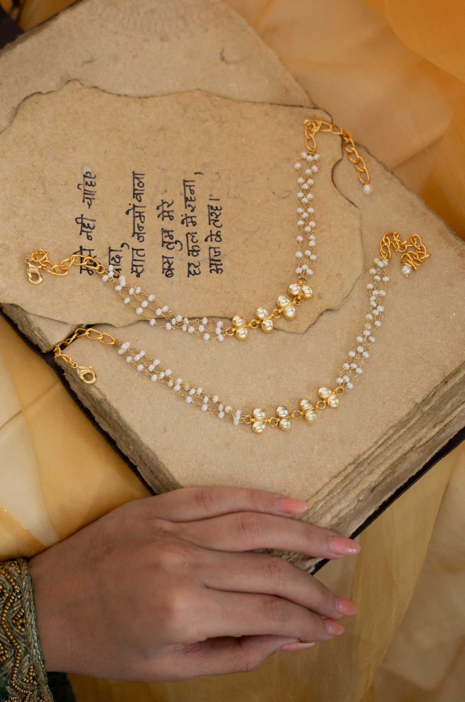 Uvika Kundan Anklets