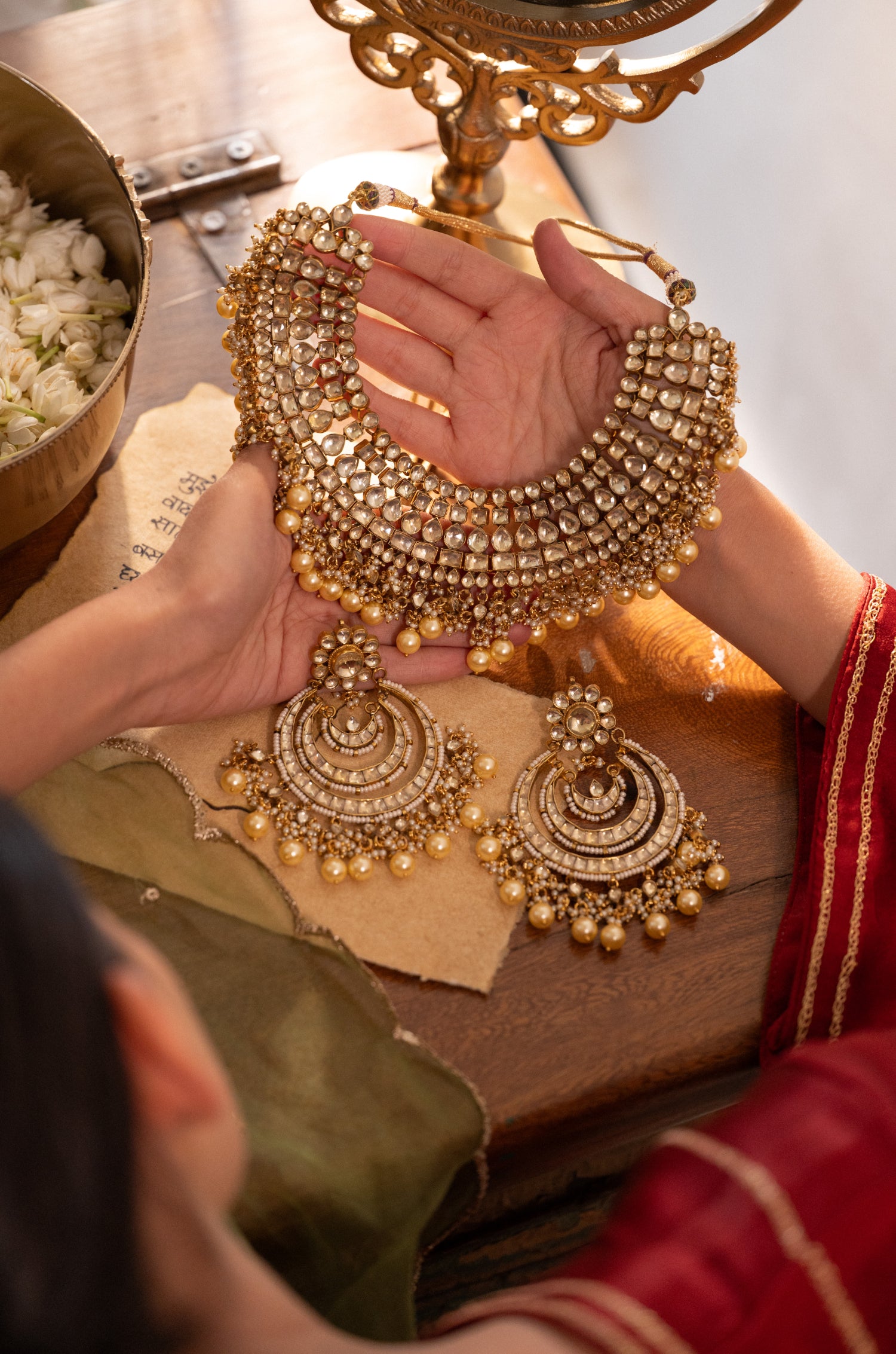 Avni Kundan Necklace Set