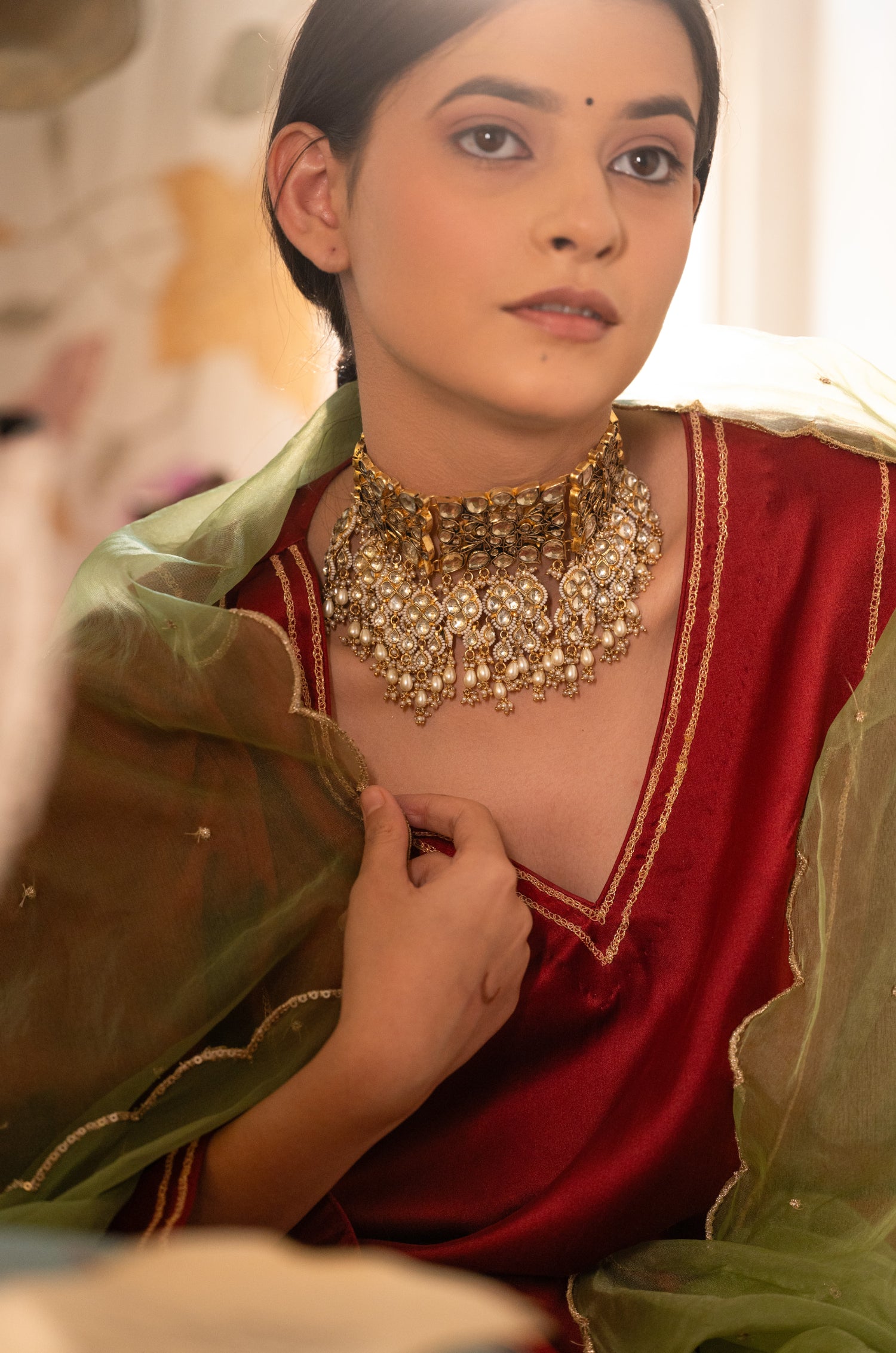 Akruti Kundan Necklace Set
