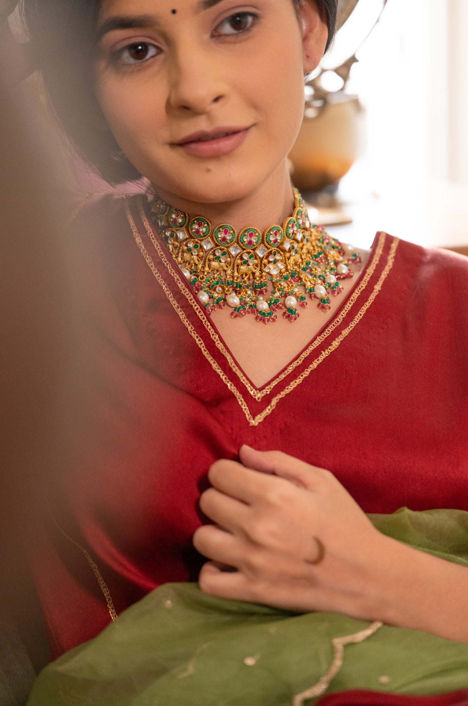 Aarohi Kundan Necklace Set