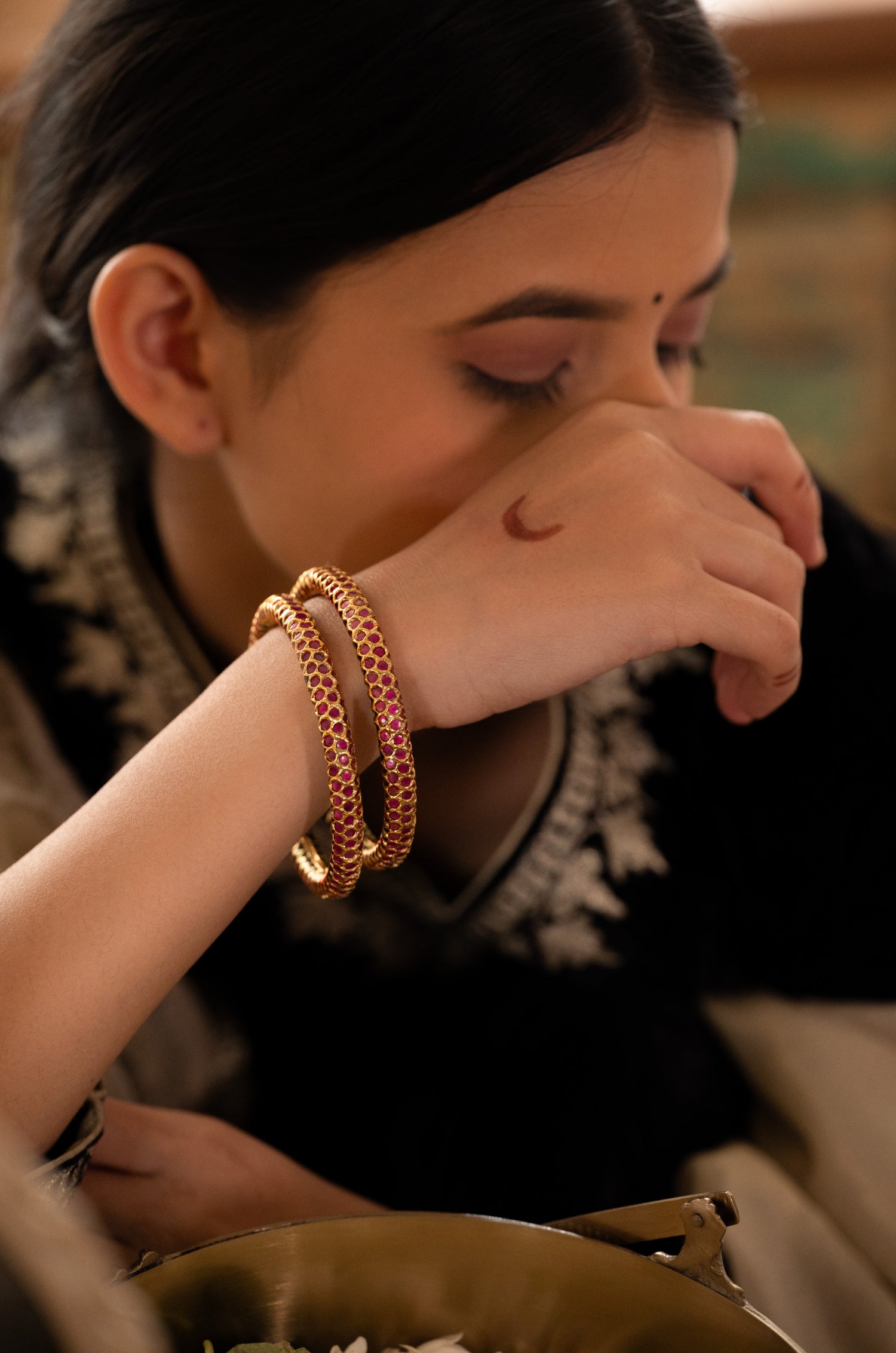 Uthami Jadau Red Bangles - Set of 2