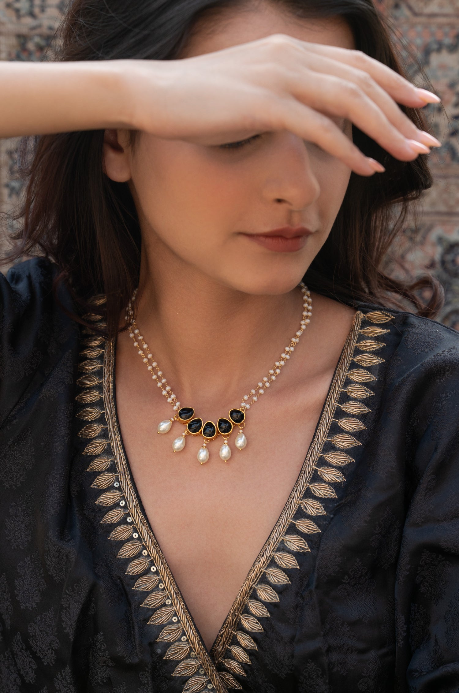 Raghvi Black Pearl Necklace