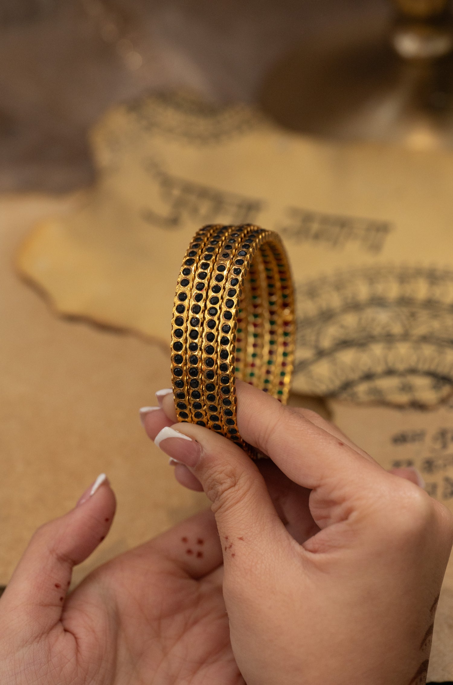Siya Black Jadau Bangles - Set of 4