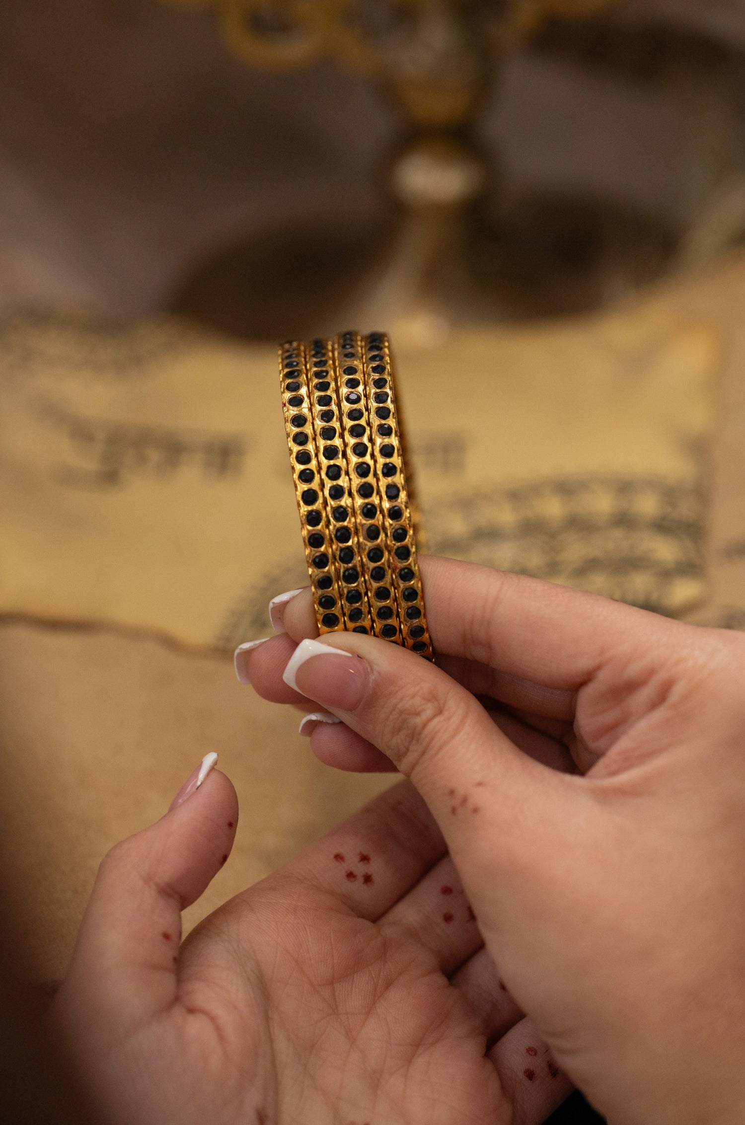 Siya Black Jadau Bangles - Set of 4