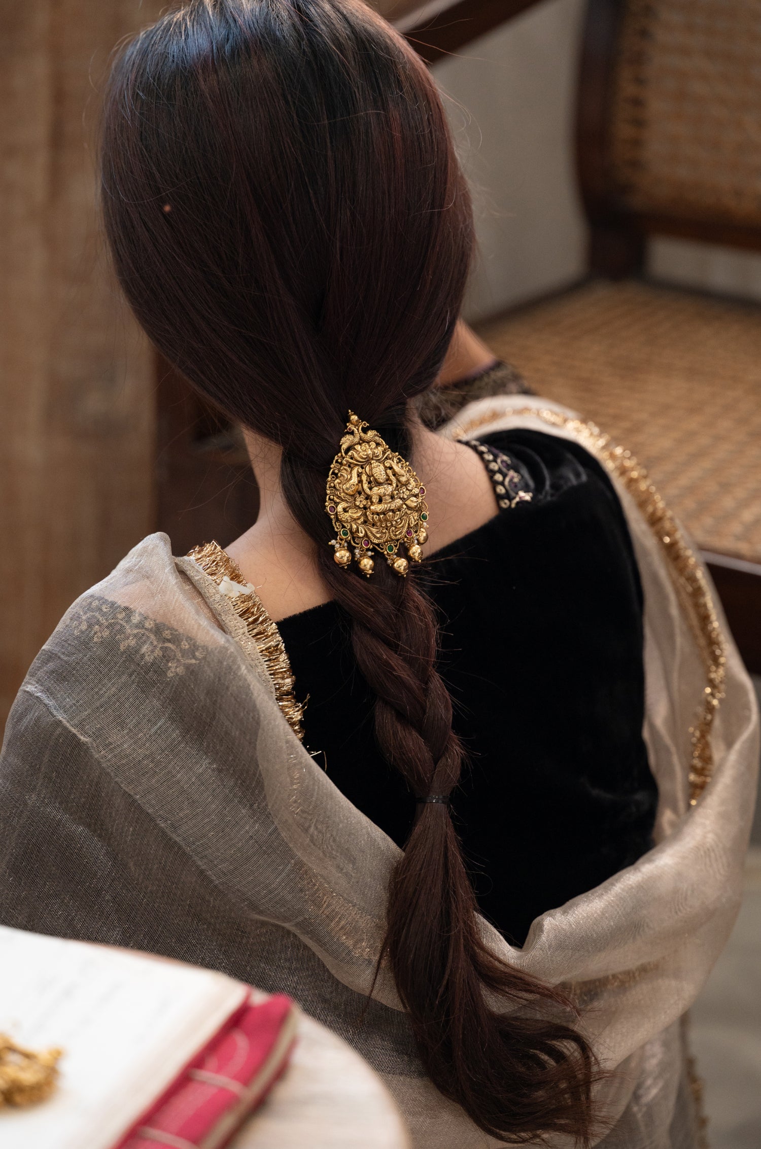 Seher Temple Work Braid Pin