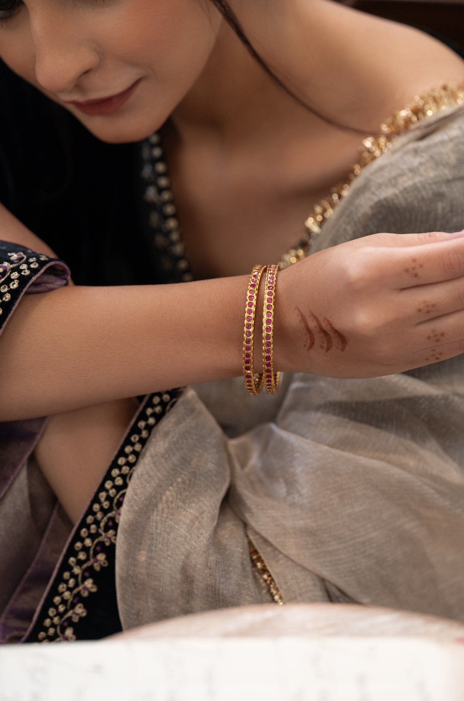 Siya Red Jadau Bangles - Set of 2