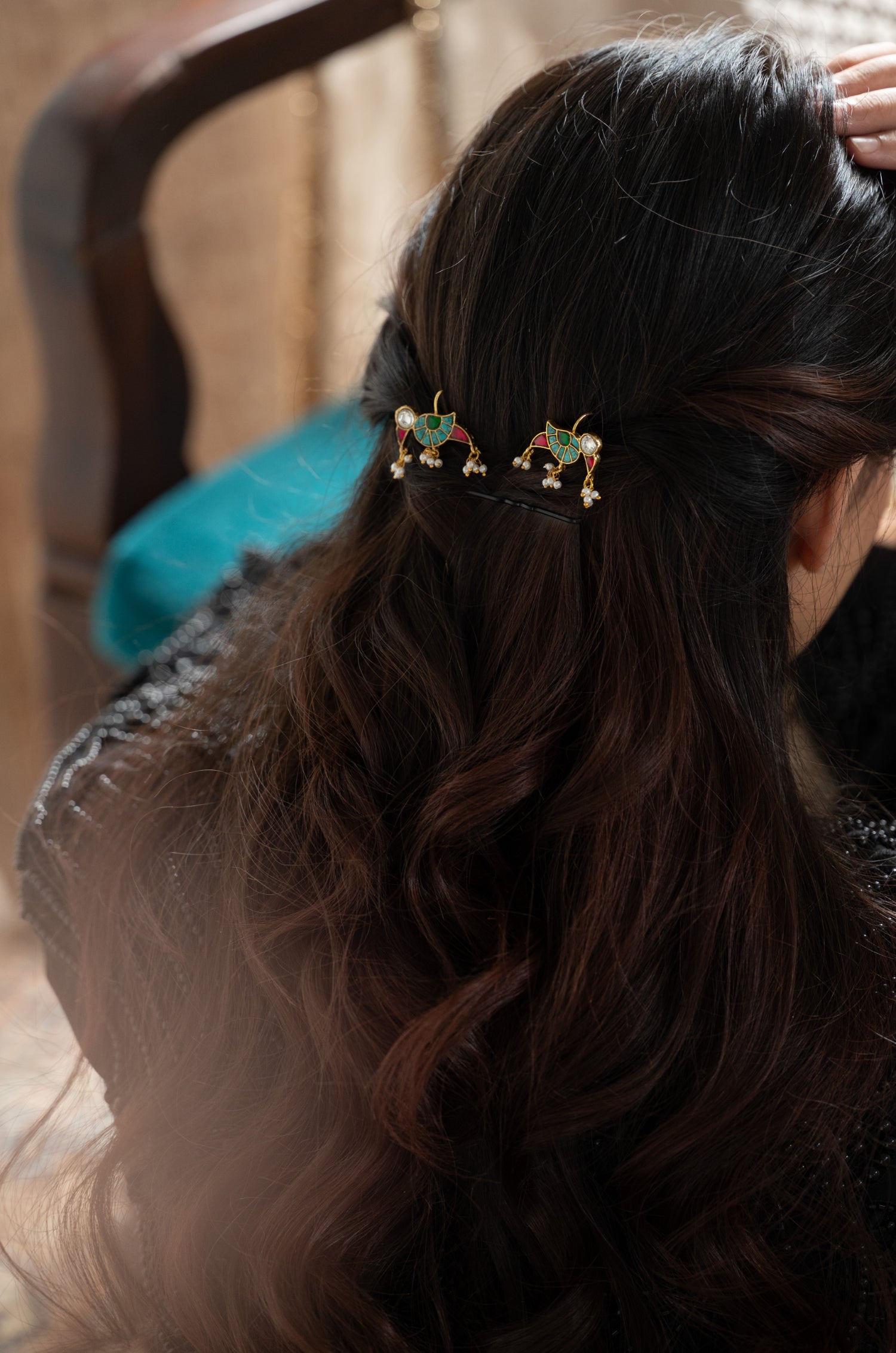 Rahi Parrot Multicolored Braid Pin