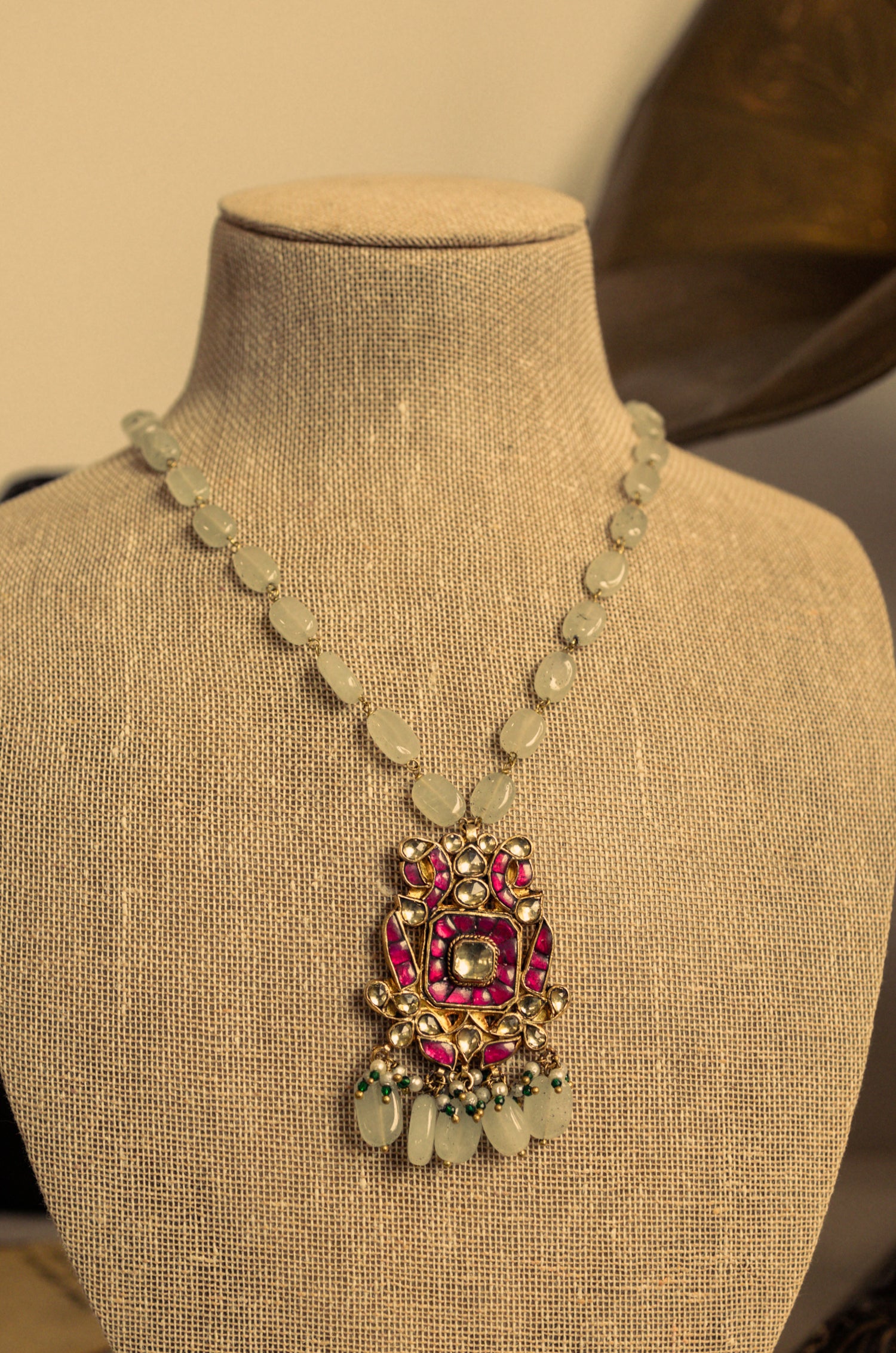 Pari Mint Kundan Necklace