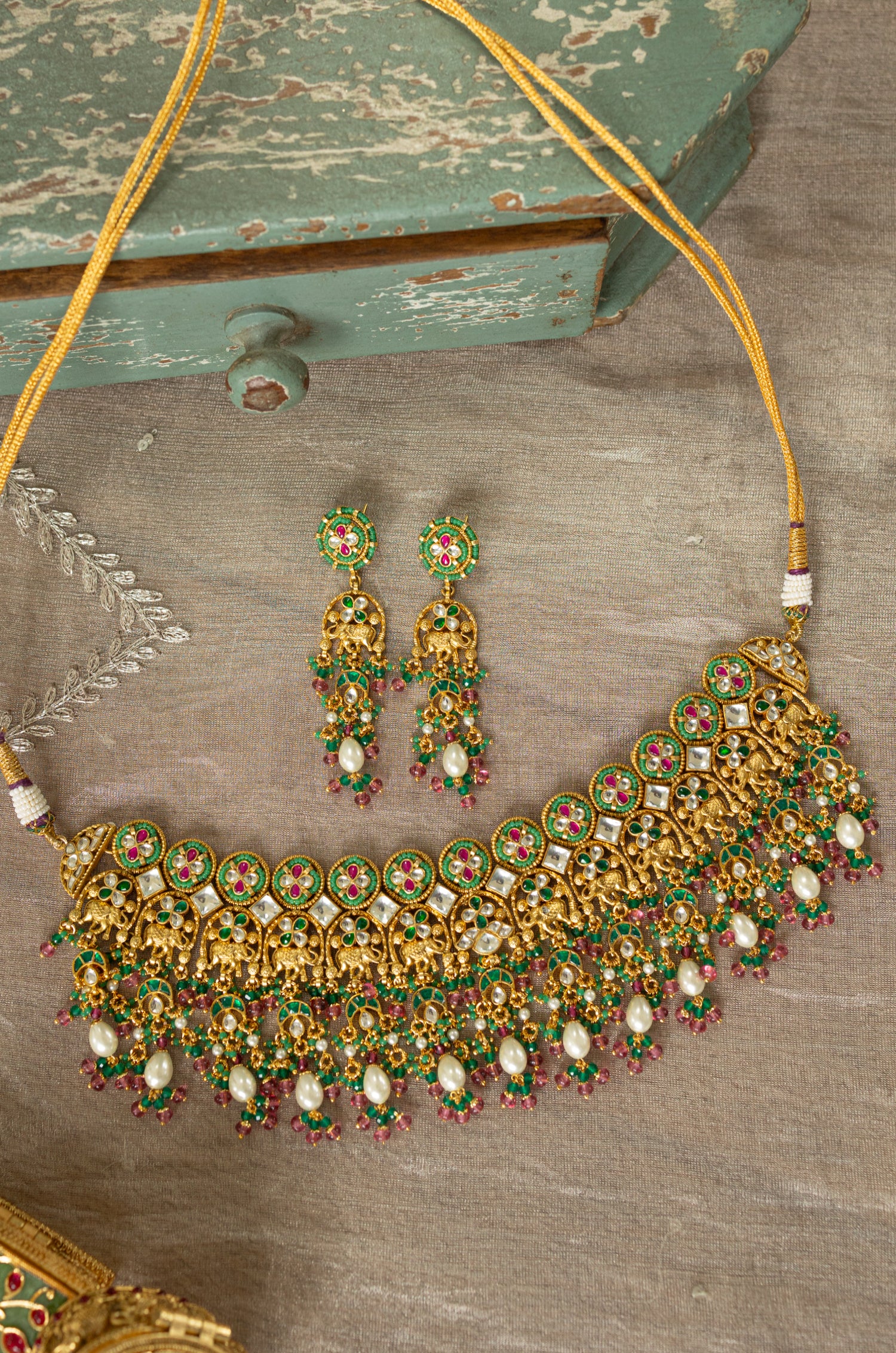 Aarohi Kundan Necklace Set