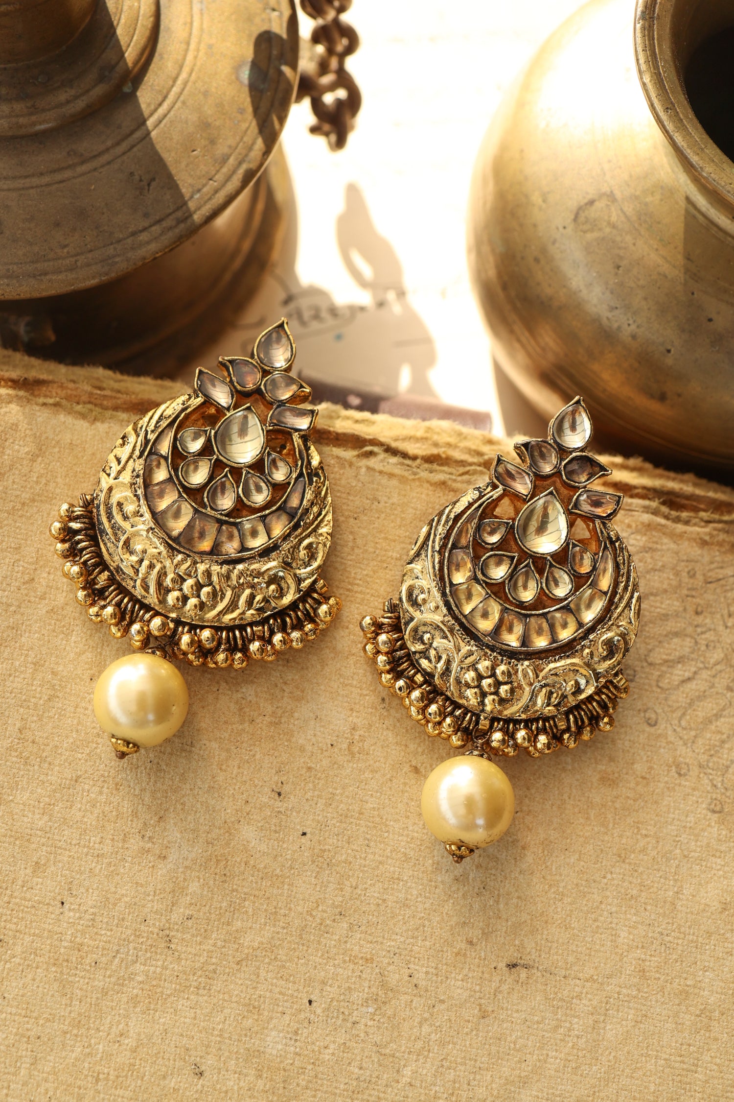Avesa Kundan Earrings